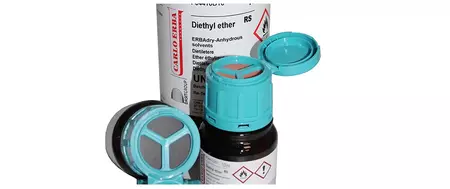 Detailaufnahme einer Flasche ERBAdry aus der Thommen-Furler Gruppe